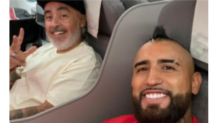 Arturo Vidal anuncia que viene viajando a Chile