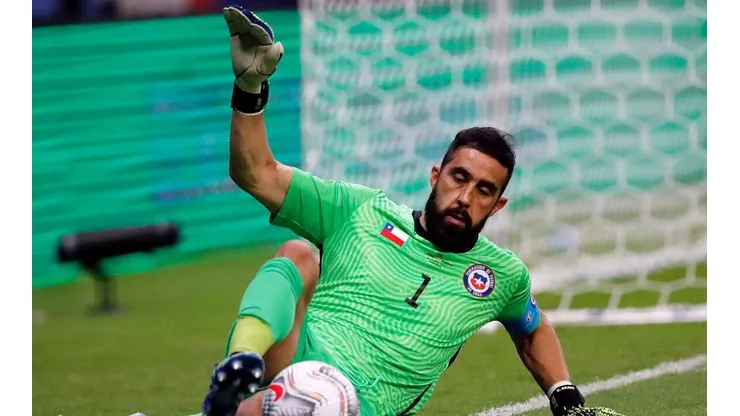 Claudio Bravo avisó que viene con todo para la fecha triple de septiembre.