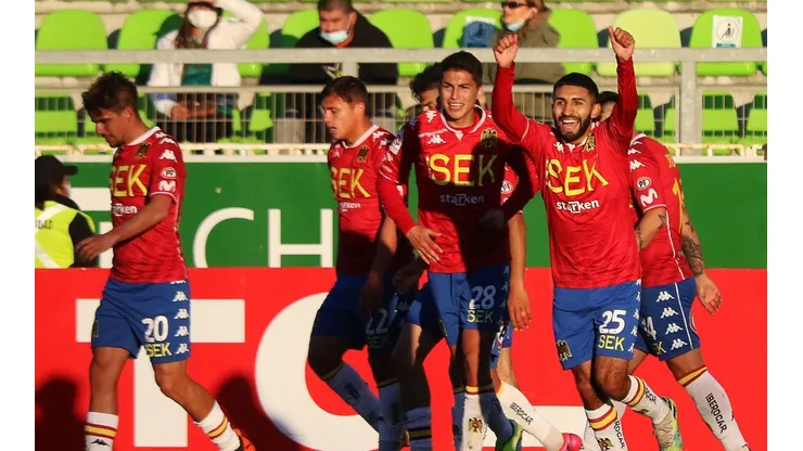 Unión Española continúa hundiendo a Santiago Wanderers.