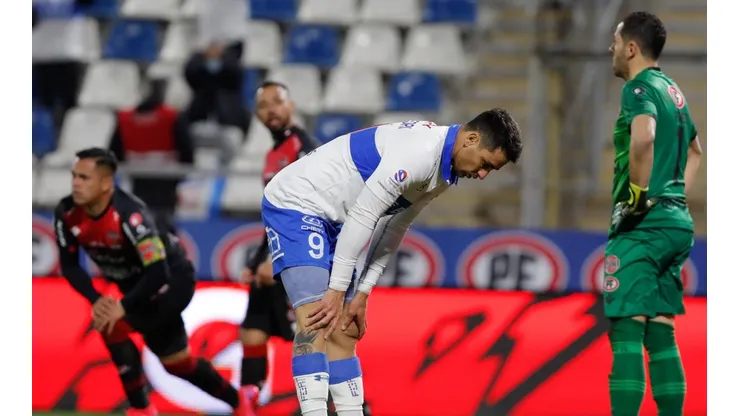 Los cruzados no pudieron estrechar cifras con Colo Colo