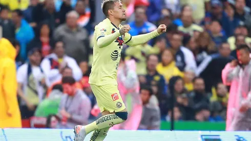 Nico Castillo sale de América y es tentado por el fútbol brasileño.