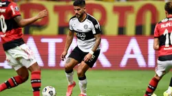 El Pollo como lo apodan, viene de anotar 7 goles en la última temporada con Olimpia