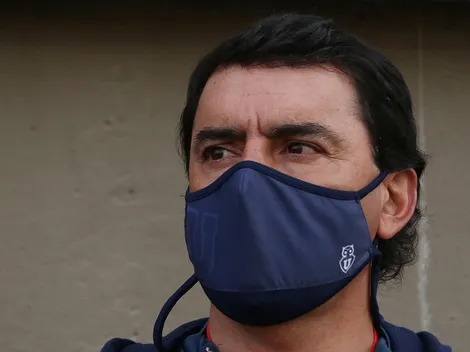 Valencia confiesa que ha conversado por la renovación de Larrivey