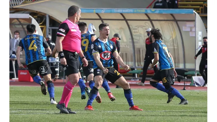 Huachipato sale de la zona de descenso con triunfo agónico sobre Melipilla.