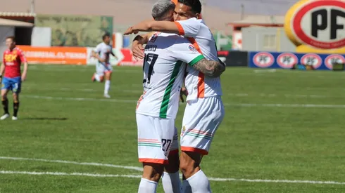 Abrazos y más abrazos son los que se viven por los dirigidos por Gustavo Huerta.