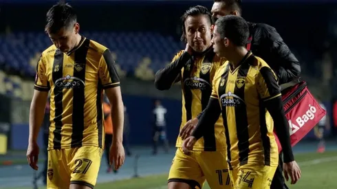 El Vial va por un triunfo ante uno de los candidatos en la B.