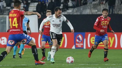Gabriel Suazo salió con molestias físicas en duelo de Colo Colo frente a la Unión Española por Copa Chile