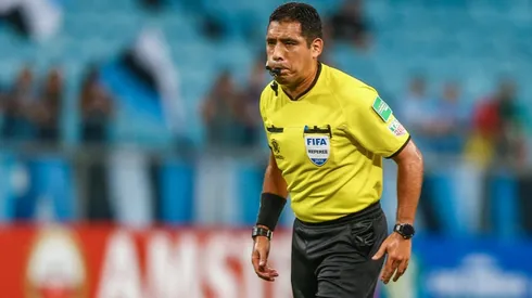 Conmebol confirmó designaciones arbitrales para los partidos de Chile.