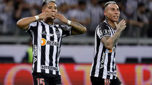 Eduardo Vargas clasifica en la Copa Libertadores