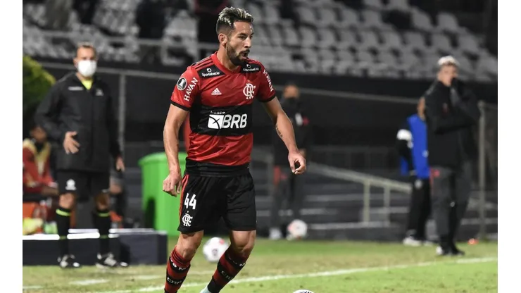 Isla no podrá estar ante Olimpia y preocupa su presencia en La Roja para septiembre.