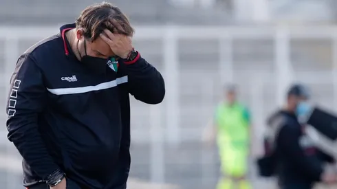 El técnico nacional dejó la banca del club árabe tras una irregular campaña