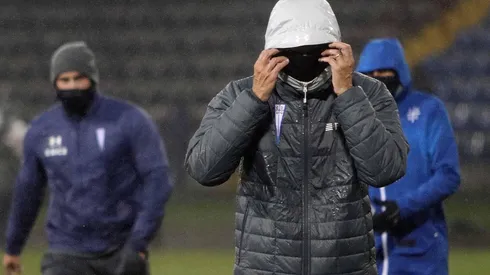 Gustavo Poyet y su hijo Diego siguen generando polémicas al mando de la UC