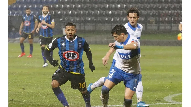 Los acereros se hicieron fuertes bajo una intensa lluvia y se quedaron con los tres puntos