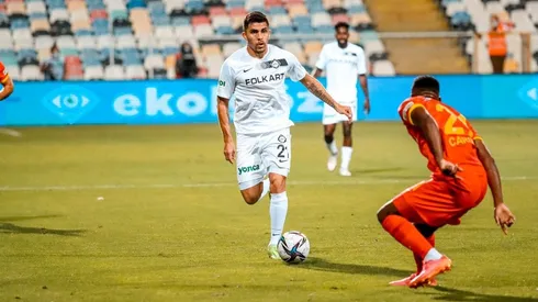 César Pinares asistió en el primer gol del Altay Spor.