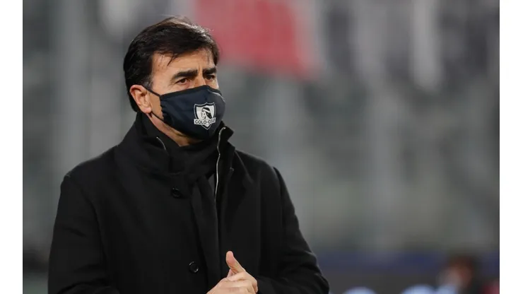 Gustavo Quinteros pidió un '9', pero aún Colo Colo no puede cerrar una incorporación