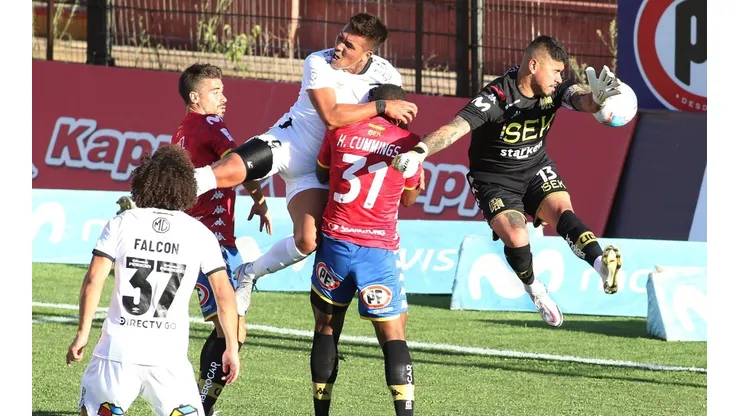 Colo Colo visitará a Unión Español en el estadio Santa Laura.