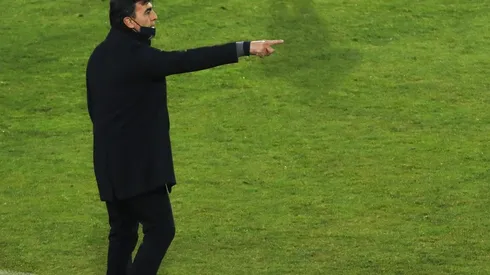 Colo Colo sigue buscando jugadores en el mercado