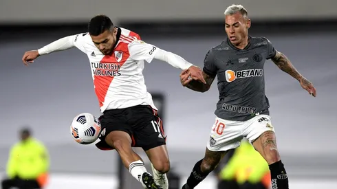 Paulo Díaz y Eduardo Vargas se enfrentan en cuartos de final de Copa Libertadores