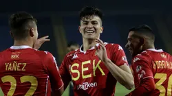 Thomas Galdames hace el gol del triunfo de la Unión Española sobre Huachipato