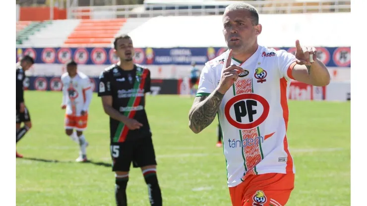 Cobresal se impuso a Palestino en el norte del país.