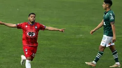 Huachipato tomó aire en el campeonato venciendo a Santiago Wanderers.