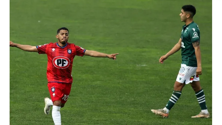 Huachipato tomó aire en el campeonato venciendo a Santiago Wanderers.