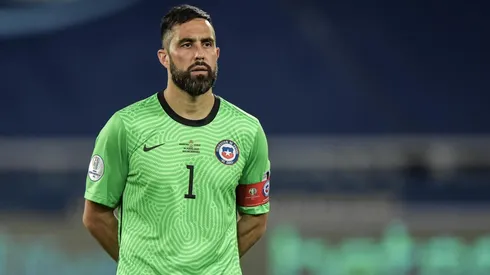 El plan que tiene Colo Colo para fichar a Claudio Bravo.