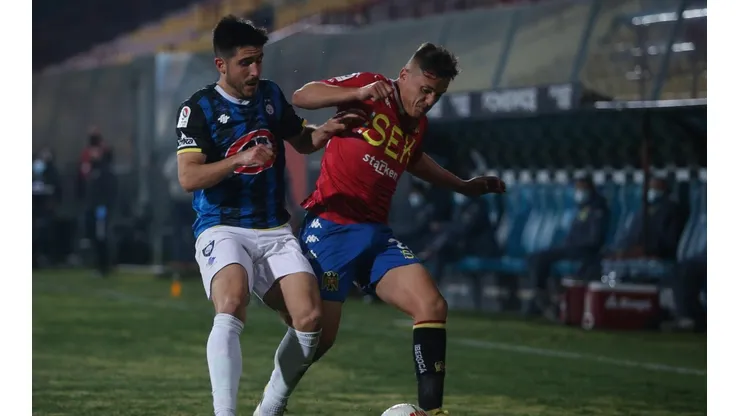 Unión Española y Huachipato dejan la llave abierta en la Copa Chile.
