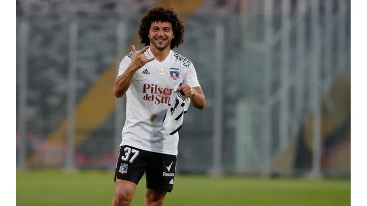 Confirman que Maxi Falcón seguirá en Colo Colo.