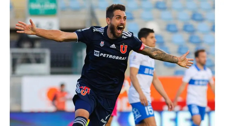 La U se queda con el Clásico Universitario y se mete entre los líderes.