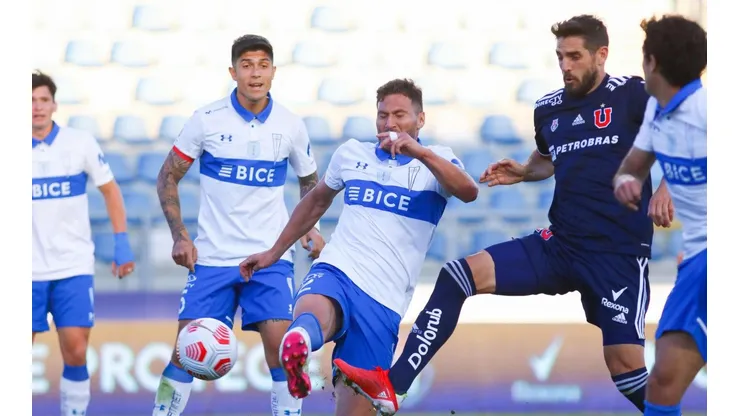 Joaquín Larrivey fue el héroe de la Universidad de Chile en el Clásico Universitario