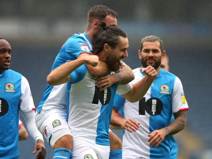 Ben Brereton anota un doblete en igualdad del Blackburn Rovers
