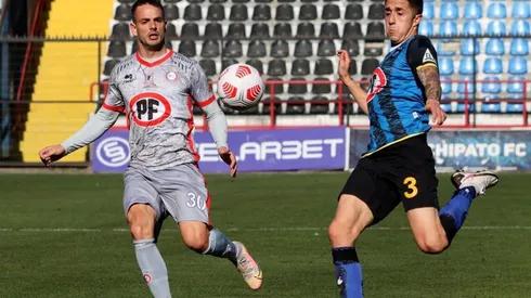 Huachipato y Unión La Calera igualaron sin goles en el sur.