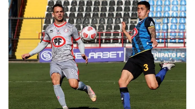 Huachipato y Unión La Calera igualaron sin goles en el sur.