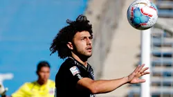 Maximiliano Falcón será baja en Colo Colo por una lesión muscular.