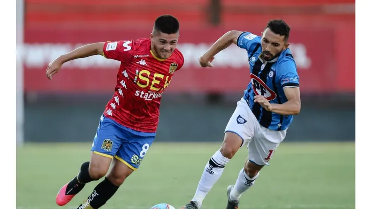 Unión Española recibe a Huachipato en el Estadio Santa Laura.