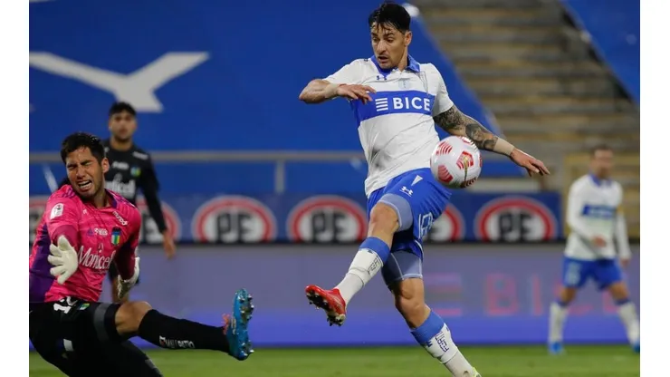 Fernando Zampedri terminó el partido ofuscado porque le anularon un gol.