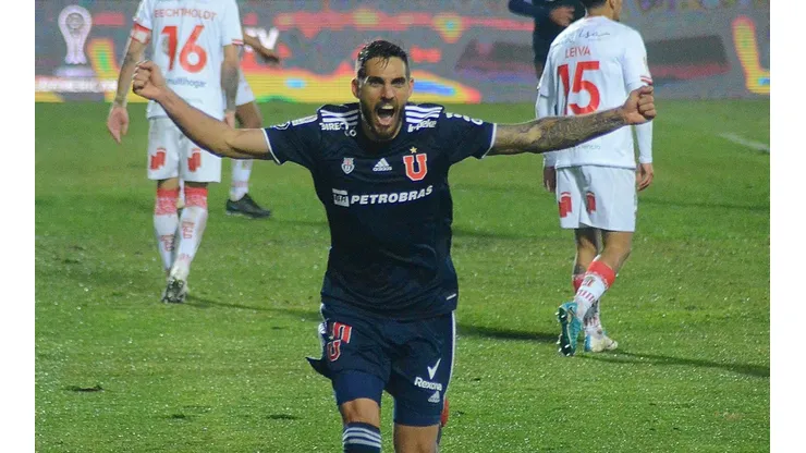 Curicó Unido está venciendo en el estadio La Granja