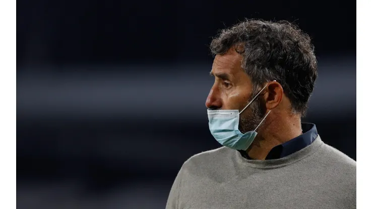 Al estratega del club granate le gustaría contar con el jugador albo