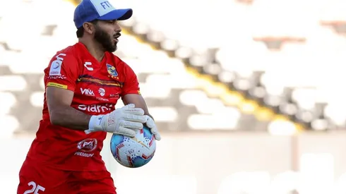Johnny Herrera celebró la vuelta de Lobos y Aránguiz.