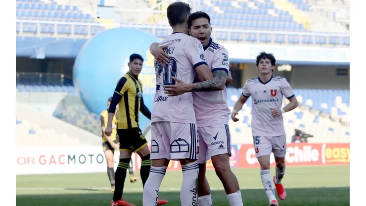 Formación de la U para buscar la victoria frente a Melipilla.