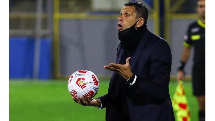Gustavo Poyet tiene la gran misión de volver a los triunfos ante el cuadro de la Sexta Región
