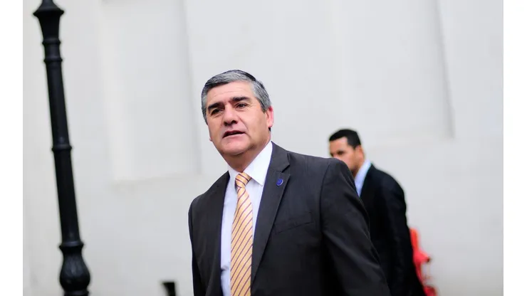 Carlos Chandía se encuentra estable tras grave accidente automovilístico.
