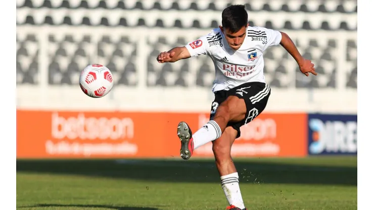 La formación de Colo Colo para enfrentar a la UC en el Campeonato Nacional.