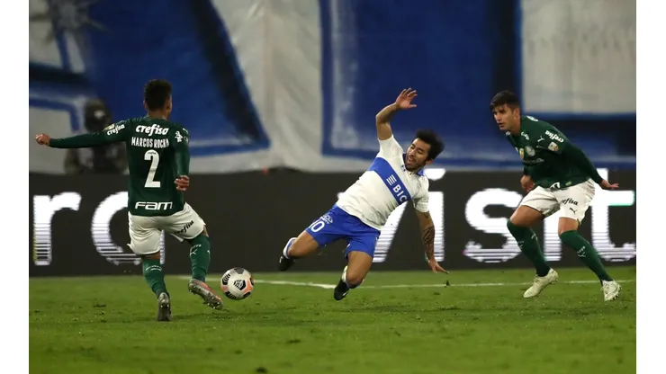 Universidad Católica no pudo ante el vigente campeón de Copa Libertadores