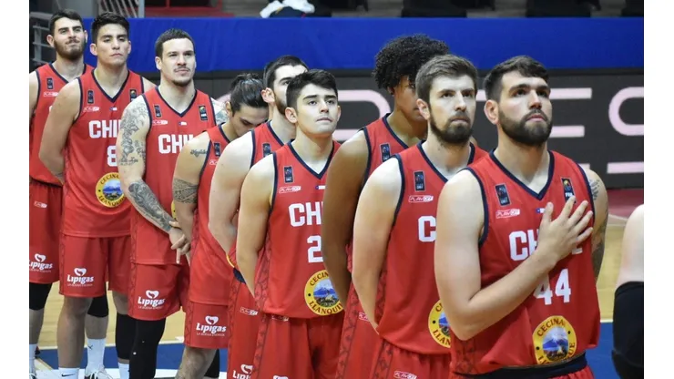 Chile debutó con sólido triunfo ante Bolivia.