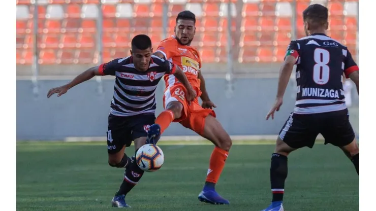 Deportes Copiapó y Cobreloa animarán un entretenido partido en el norte del país.