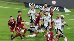 Gustavo Quinteros tiene la opción de elegir entre cuatro centrales a los dos titulares