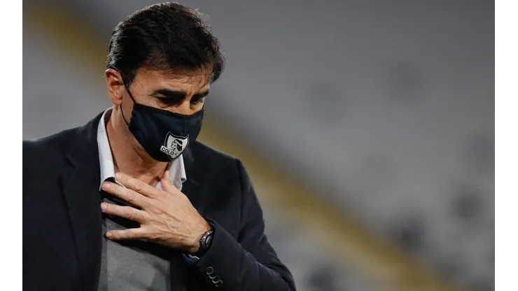 Gustavo Quinteros espera poder dirigir un partido con hinchas de Colo Colo en las tribunas.