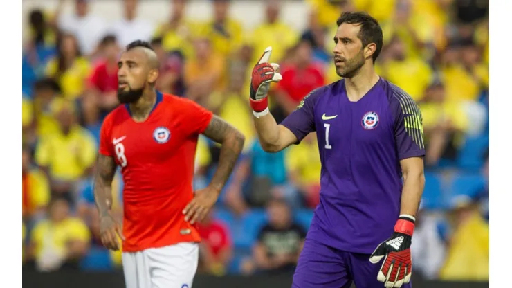 Claudio Bravo destaca positiva nueva relación con Arturo Vidal.